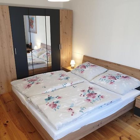 Apartman Central, Self Check In 24 H, Free Parking Banska Bystrica Bagian luar foto