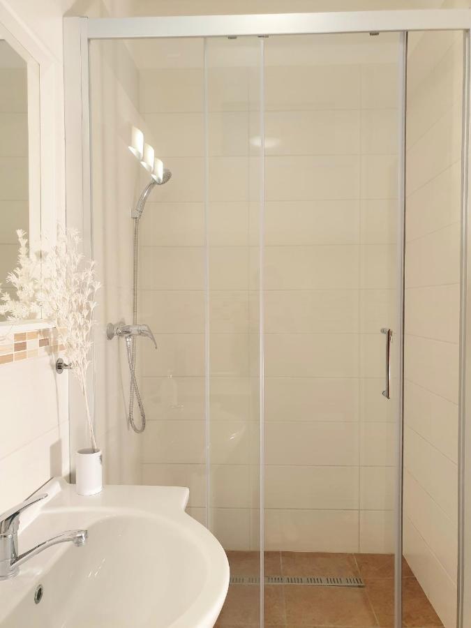 Apartman Central, Self Check In 24 H, Free Parking Banska Bystrica Bagian luar foto