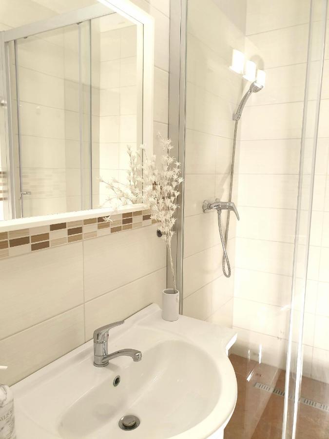 Apartman Central, Self Check In 24 H, Free Parking Banska Bystrica Bagian luar foto