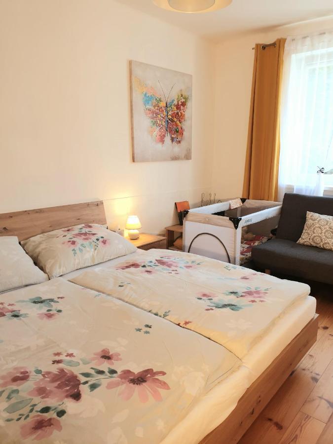 Apartman Central, Self Check In 24 H, Free Parking Banska Bystrica Bagian luar foto
